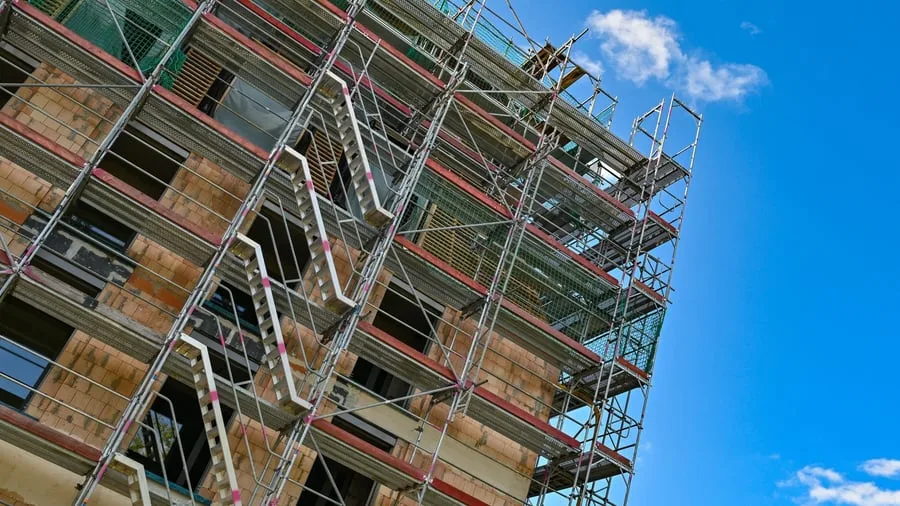 Bau-Monitor: Krise am Wohnungsbau lässt Wirtschaftsleistung um 0,6 Prozentpunkte fallen