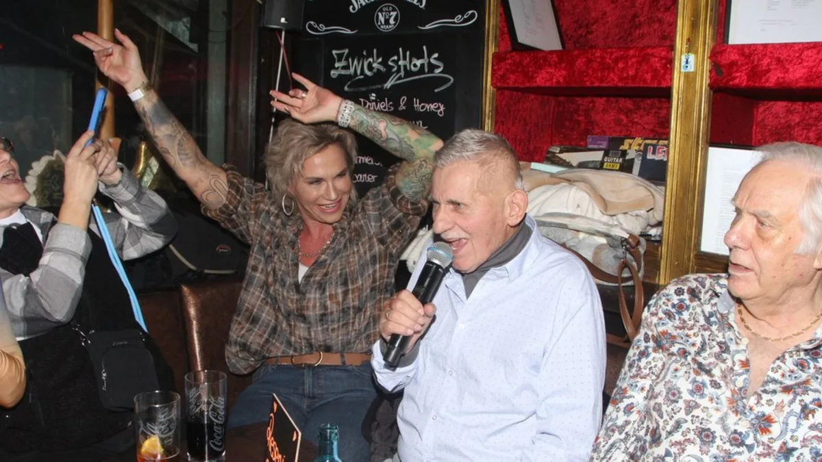 Heinz Hoenig: Er feiert Geburtstag in Hamburger Kneipe nach