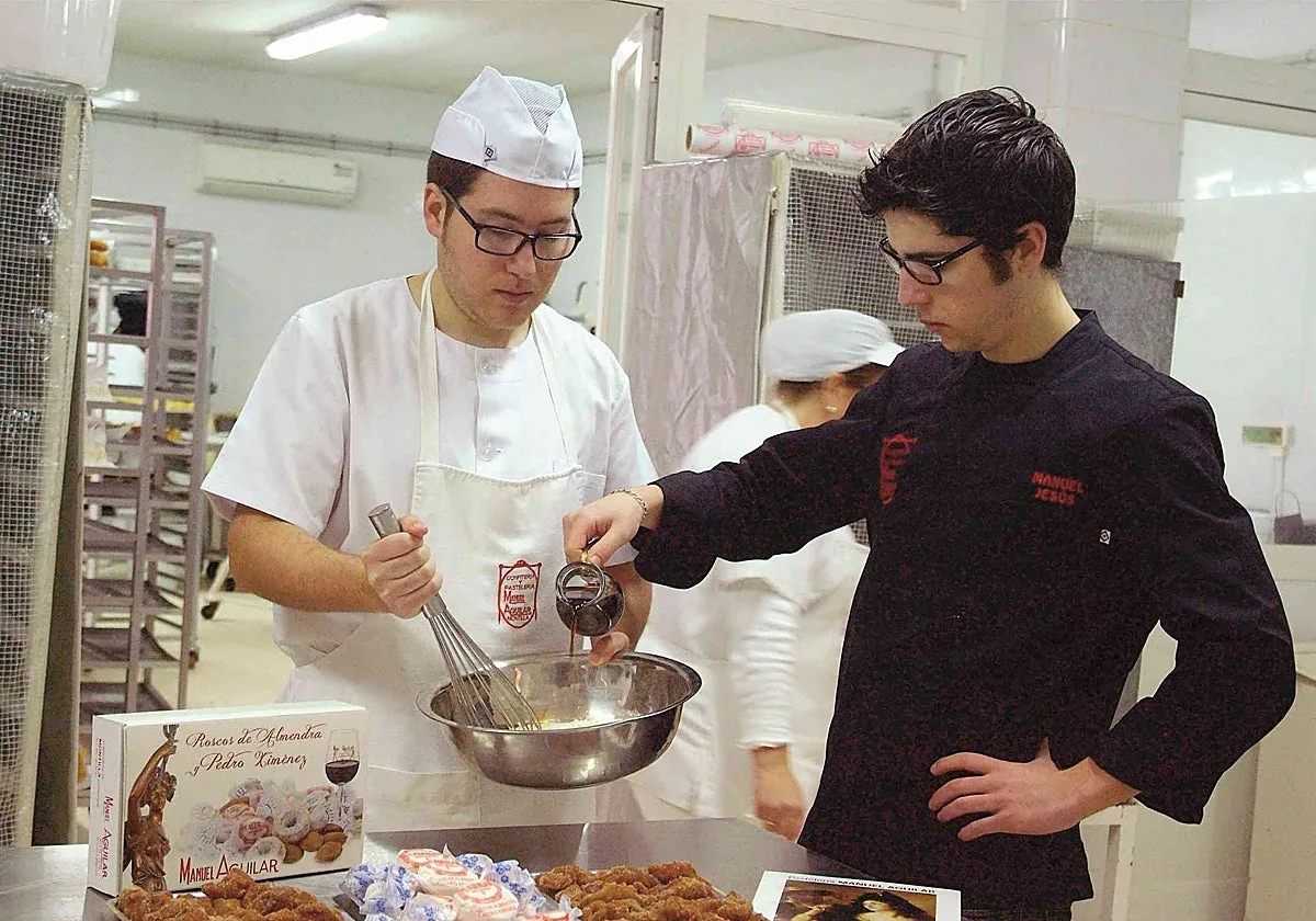 Rafael Aguilar (Pastelería Manuel Aguilar): «Cuando hacemos las cosas como él nos enseñó, sentimos que sigue presente»