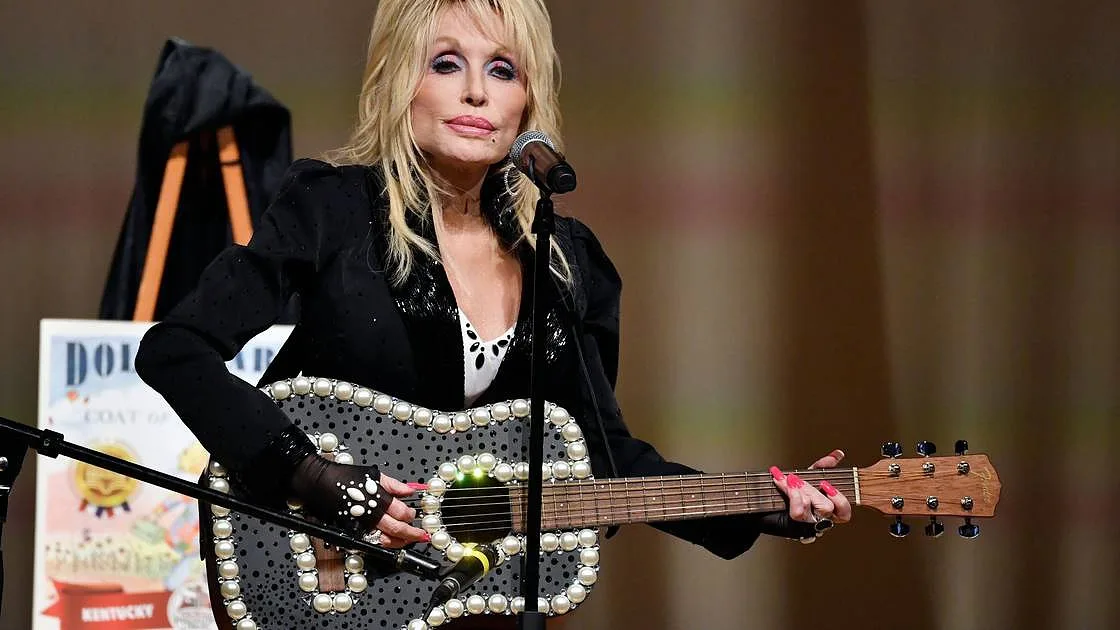Aeroporto de Nashville deverá passar a chamar-se Dolly Parton International Airport