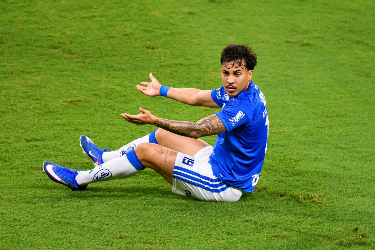 STJD mantém punição a Kaio Jorge por lance com Ruan Tressoldi