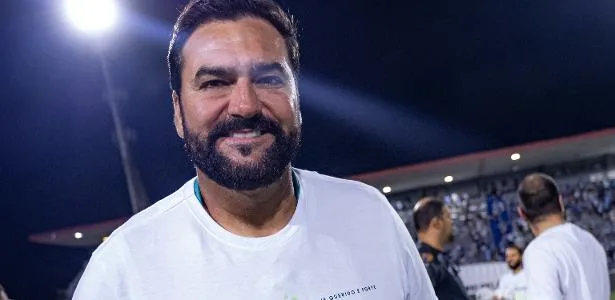 Ídolo do Corinthians comanda volta de time mineiro à Série C após 20 anos