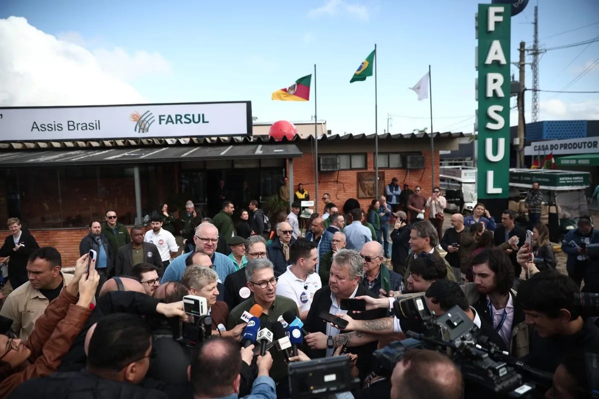 'Quero que o seguro agrícola avance': Zema comenta questões do setor em feira do RS