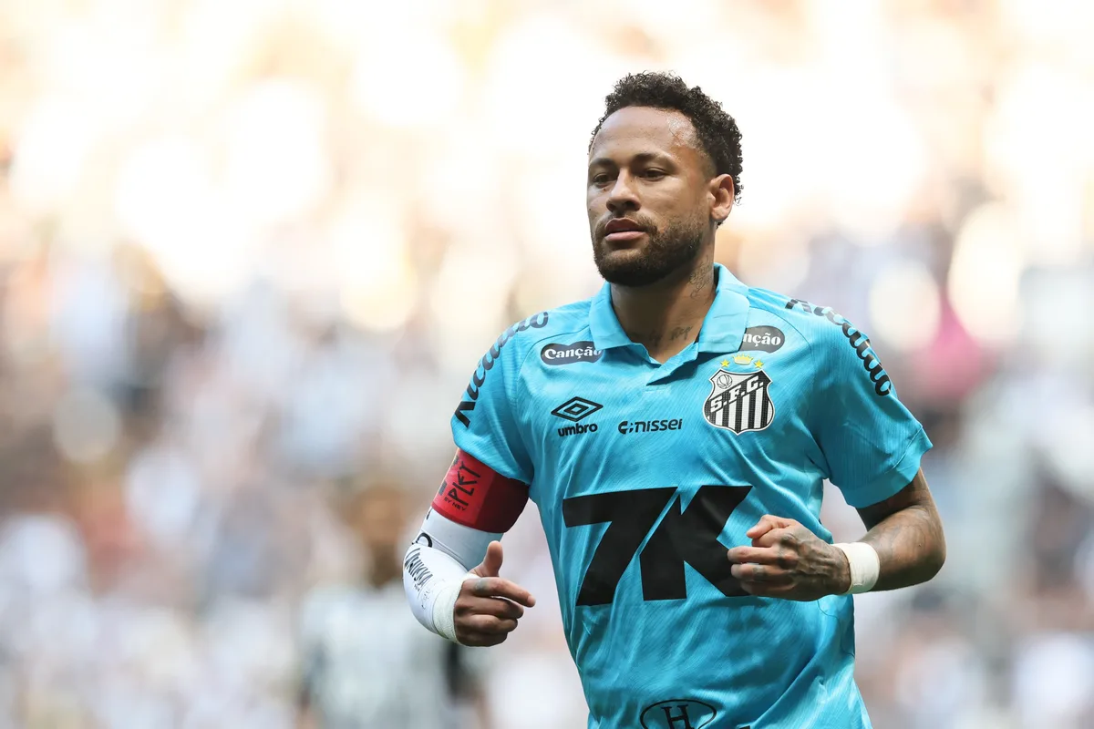 Neymar x sintético: mata-mata contra o Palmeiras põe em xeque veto do craque no Santos
