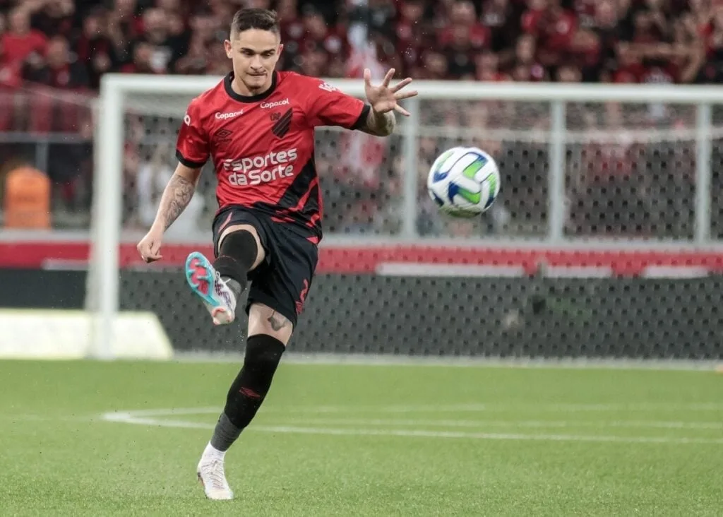 Palmeiras tem desfalques de peso contra o Athletico