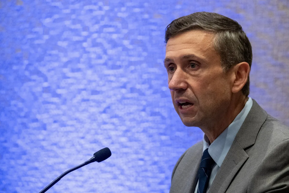 Democrats remain far behind GOP in cash on hand as midterms near
