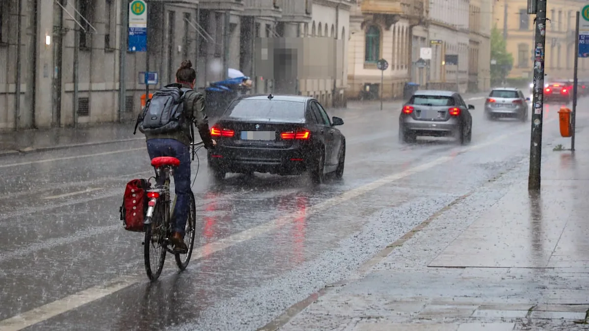 Eine Region bleibt sonnig - Wolken und Regen wandern über Deutschland