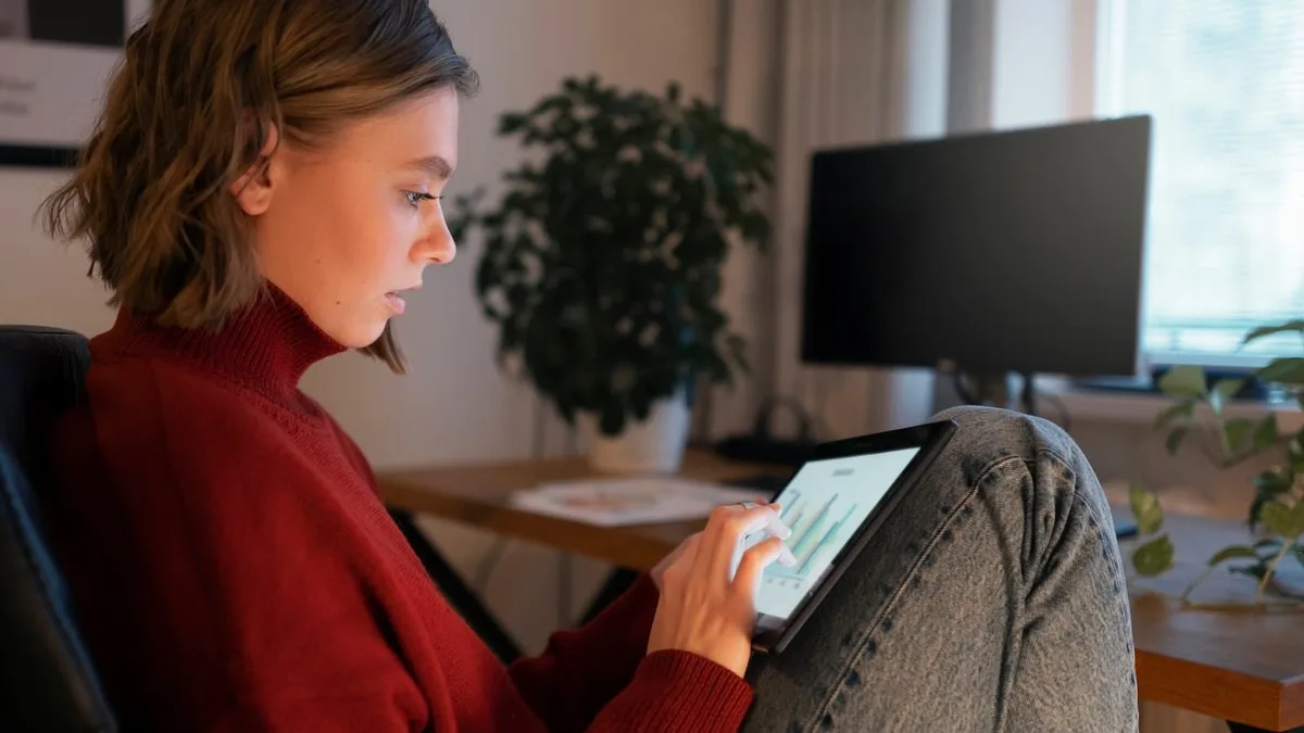 Regresso às aulas: 5 monitores para estudar em casa