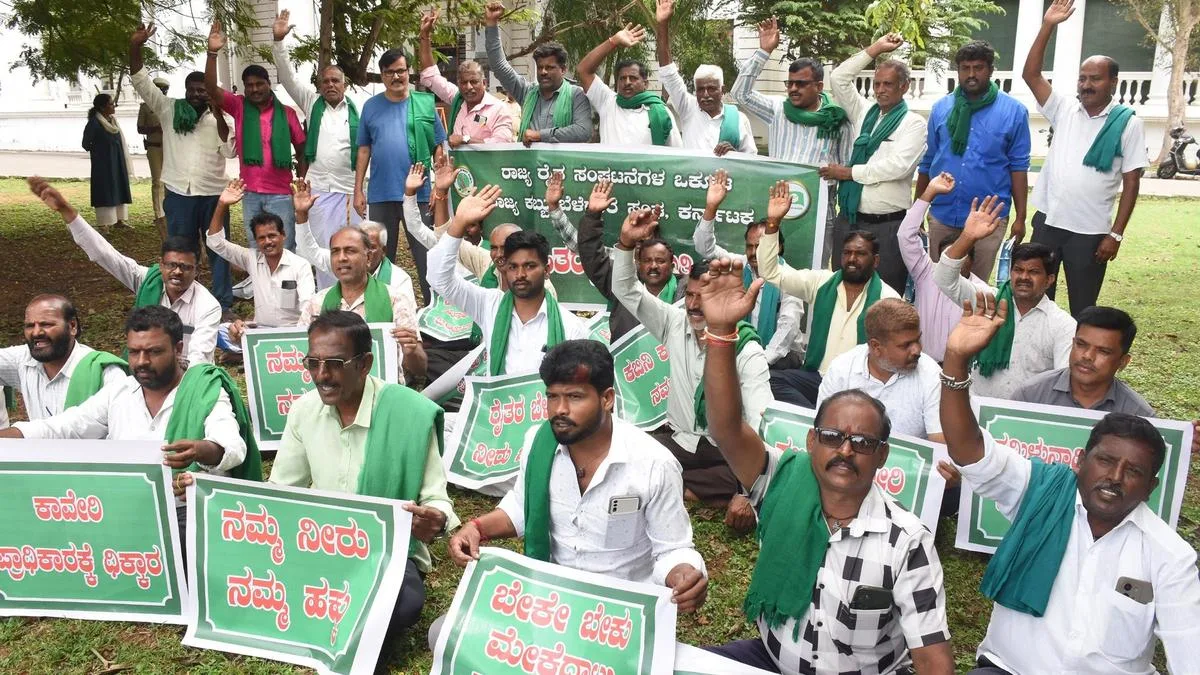 Kabini reservoir loses 10 ft as farmers protest water release to Tamil Nadu