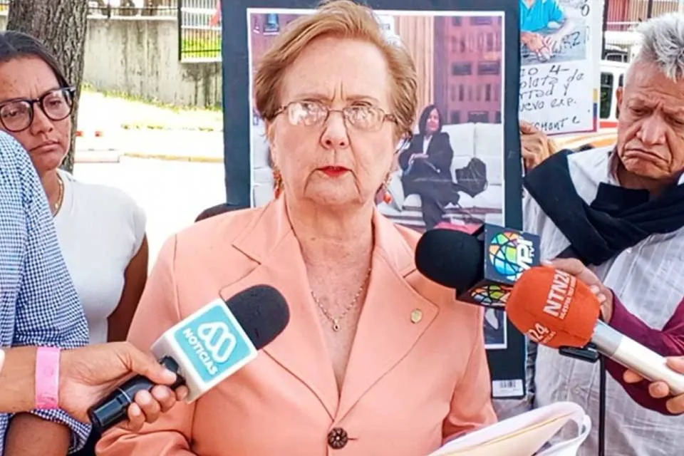 Blanca Mármol de León se apunta como candidata presidencial con llamado a «lucha cívica»