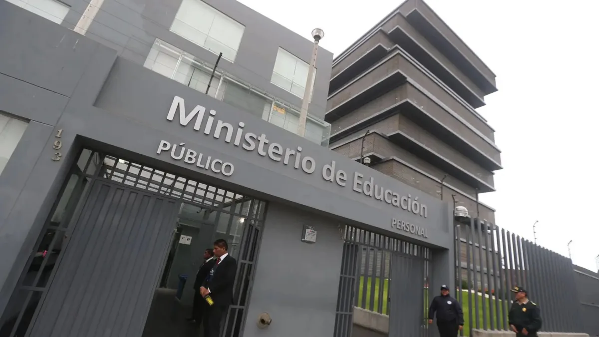 Minedu detalla qué actos graves y muy graves podrían motivar expulsión de alumnos: uso de celular y extorsión están en lista