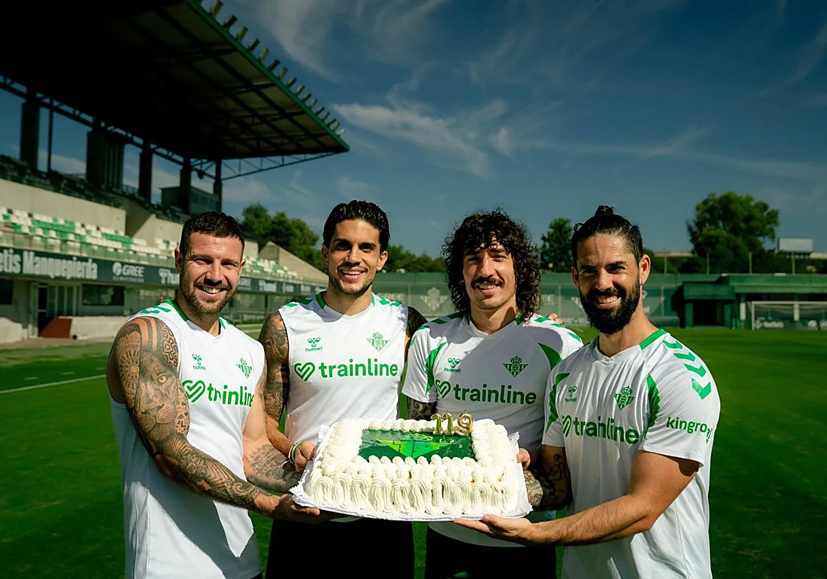 El Betis celebra su 119 cumpleaños de «lealtad y compromiso»