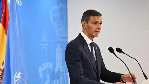 Sánchez culpa a Ayuso y Almeida del desahucio de Maricarmen: "Se preocupan de comprar aticazos"