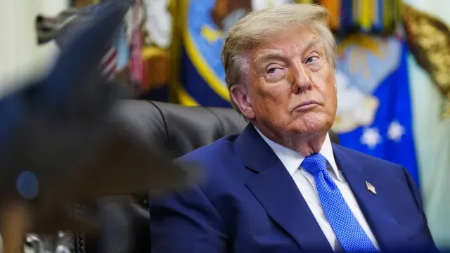 Trump lamenta morte de rei "forte, orgulhoso e respeitado"