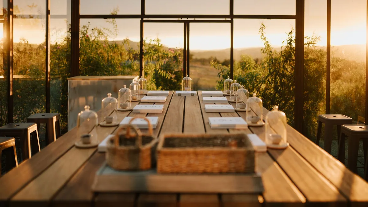 El rincón de Galicia donde la tierra y el Atlántico se encuentran: un viaje entre aromáticas, alambiques y tradición