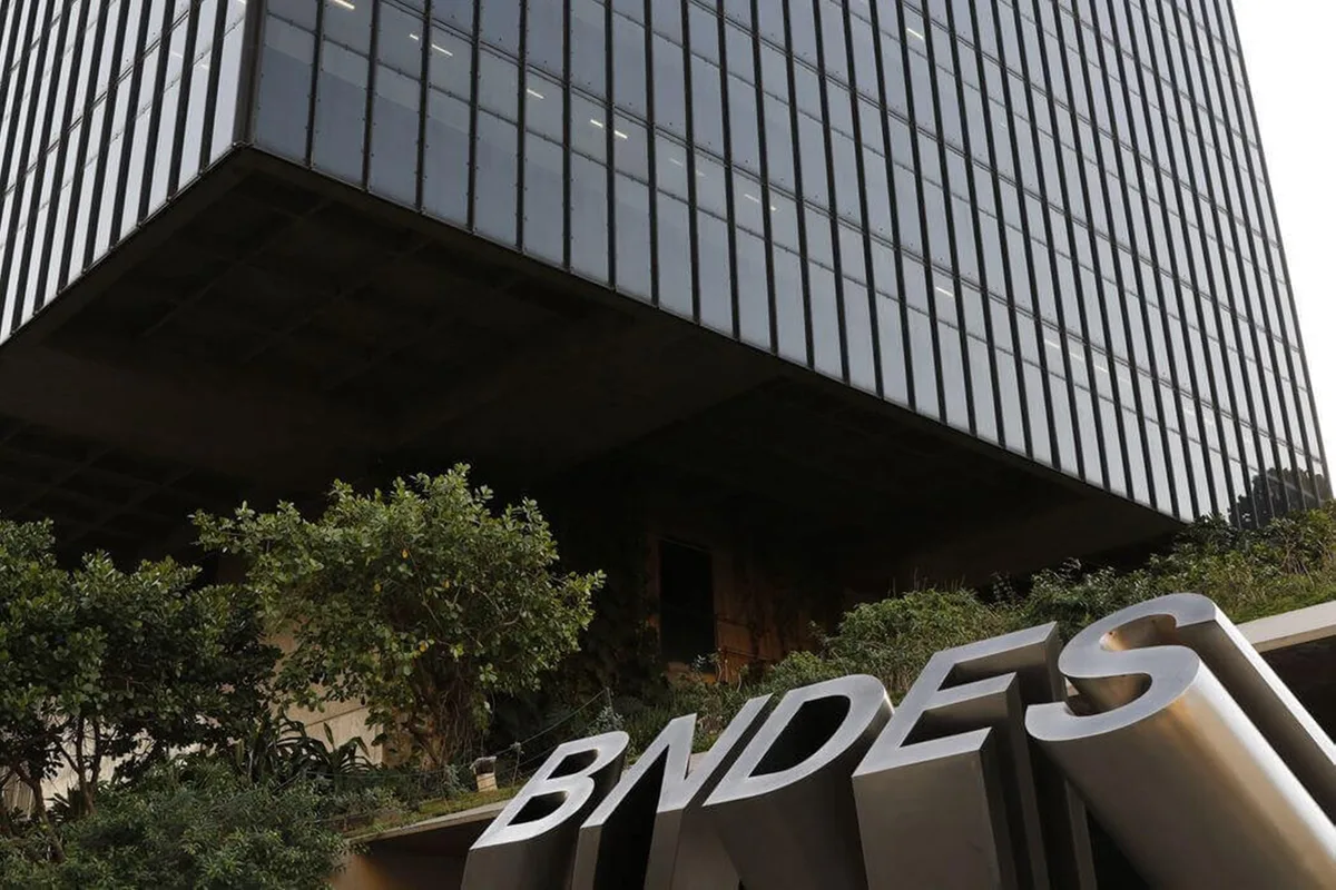 BNDES lucra R$ 9,2 bilhões, alta de 25% frente ao 1° semestre de 2025