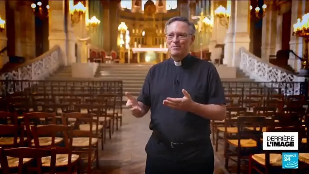 Religion : l'explosion des baptêmes d'adultes et d'adolescents en France