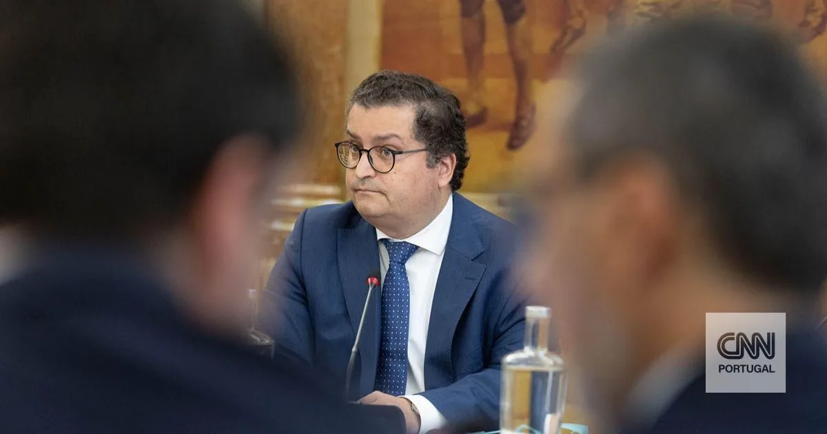 Excedente próximo de 0 este ano após devolução de 800 milhões aos portugueses