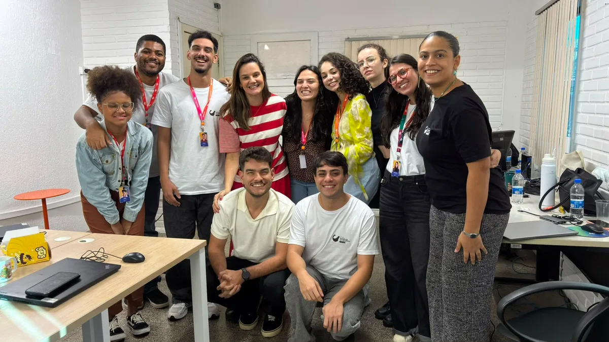 Chefe de reportagem da Rede Gazeta fala da rotina de uma redação de TV para os alunos do Curso de Residência