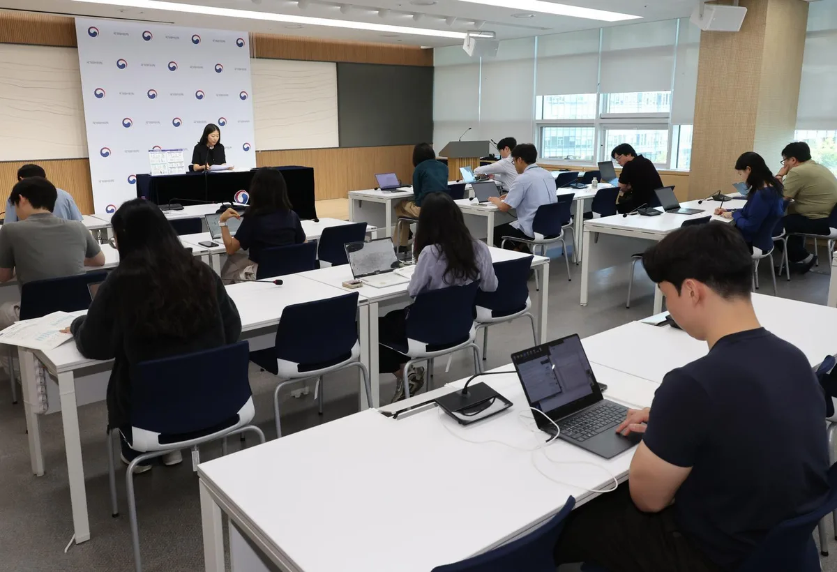 65세 이상 월평균 연금 73만원…1인가구 최저생계비 절반 그쳐