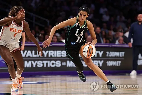 WNBA 로스앤젤레스 6연패 뒤 승리…박지현은 무득점