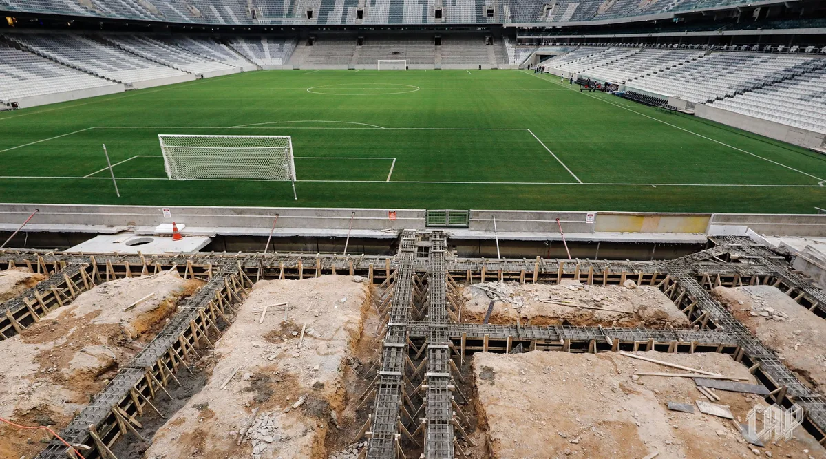 Athletico atualiza situação das obras da arquibancada retrátil na Arena; veja imagens