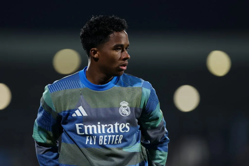 Endrick passa mais uma partida do Real Madrid no banco e gera debate nas redes