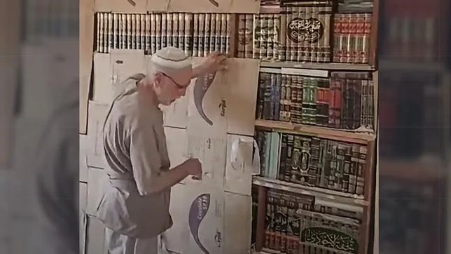 En Syrie, un homme retrouve intacte sa bibliothèque emmurée quinze ans plus tôt