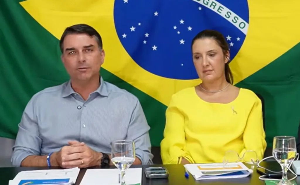 Programa ultraliberal de Flávio Bolsonaro distorce dados sobre dívida pública e privatizações, dizem especialistas