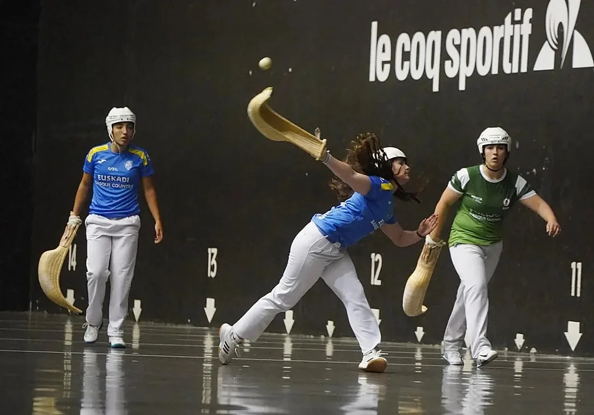 La pelota inicia resignada otro avance secesionista: España y Euskadi vuelven a enfrentarse como naciones iguales