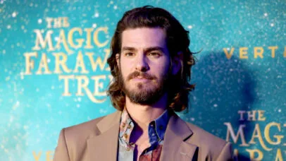 Andrew Garfield defende que Homem-Aranha pode ser gay: ‘Qualquer um pode vestir esse uniforme’