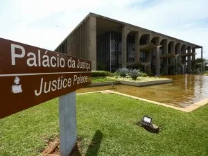 Ministério pede bloqueio de 80 sites que têm ferramentas de IA para produzir deepnude