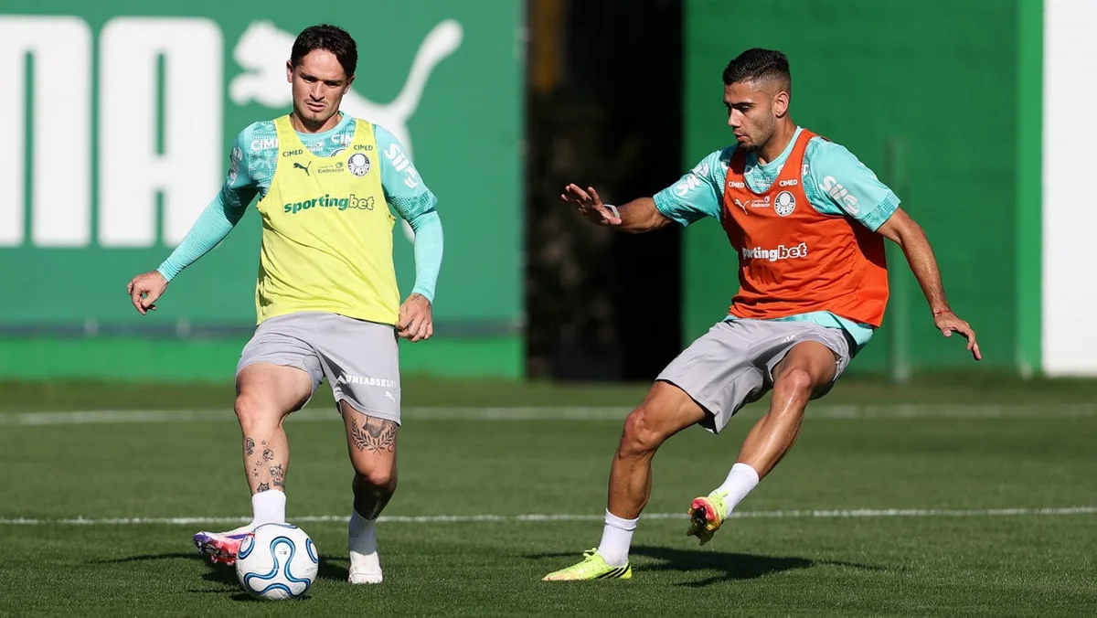 Khellven treina com o grupo e deve reforçar o Palmeiras na Libertadores