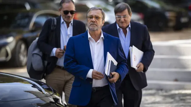 Salário mínimo a 1.000 ou 1.100 euros? UGT e CGTP apresentam propostas