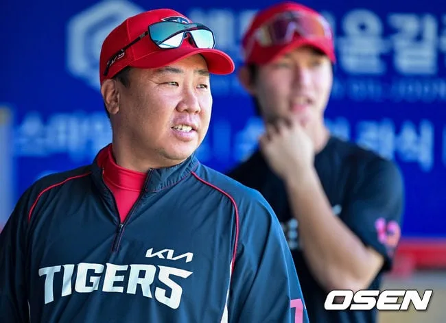 [사진]KIA 이범호 감독, '3위 확정을 원해'