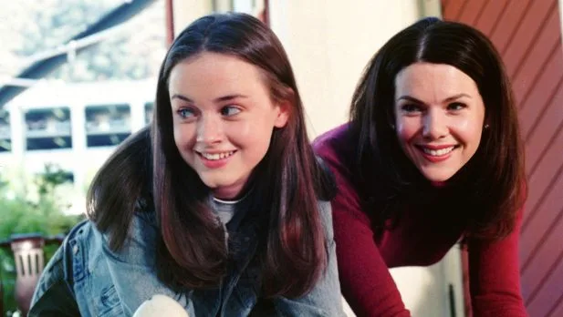 Lauren Graham revela trama de “Gilmore Girls” que teve dificuldade para justificar; assista Lauren Graham revela trama de “Gilmore Girls” que teve dificuldade para justificar; assista! (Foto: Reprodução; YouTube/ Divulgação)