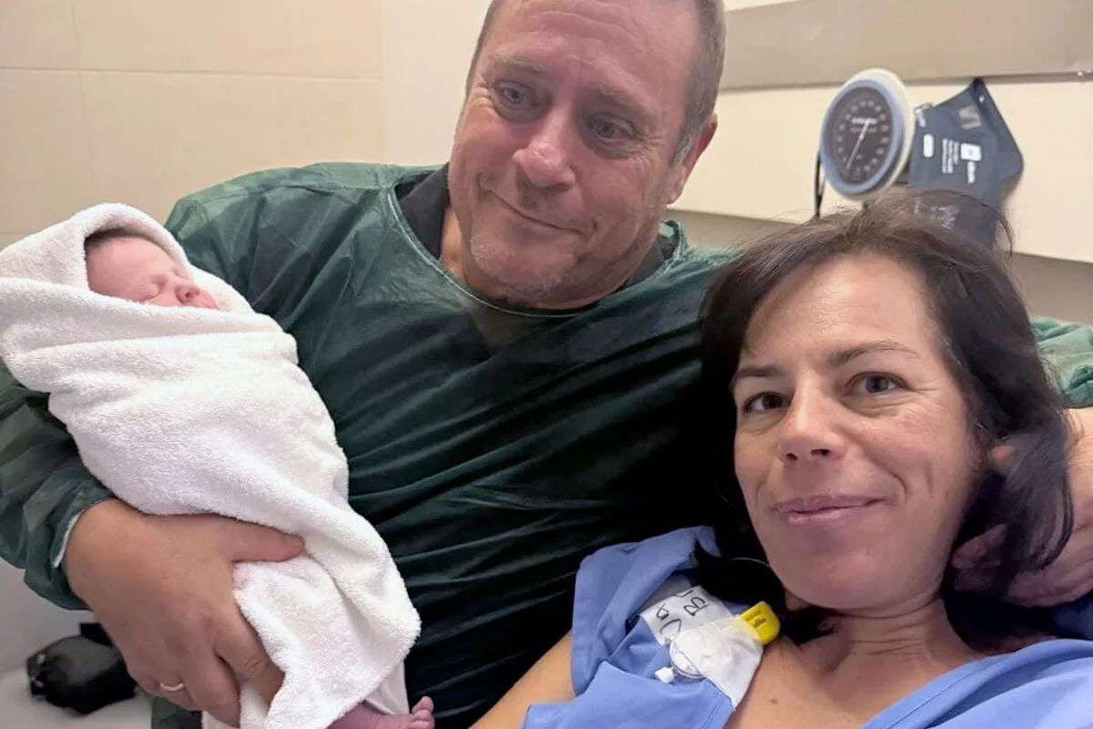 Depois da tragédia, o recomeço. Embrião congelado durante 22 anos deu origem a uma bebé