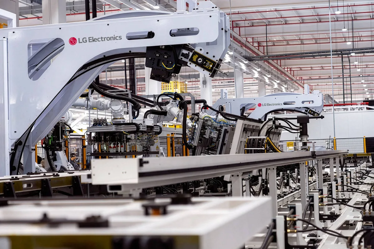 LG inaugura fábrica no Paraná e mira 20% do mercado de linha branca