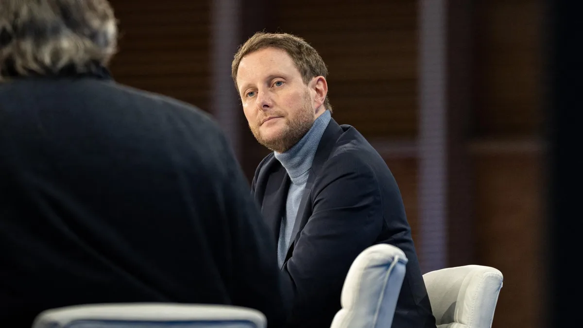 Présidentielle 2027 : deux macronistes historiques plaident pour une large coalition anti-RN (mais sans LR)