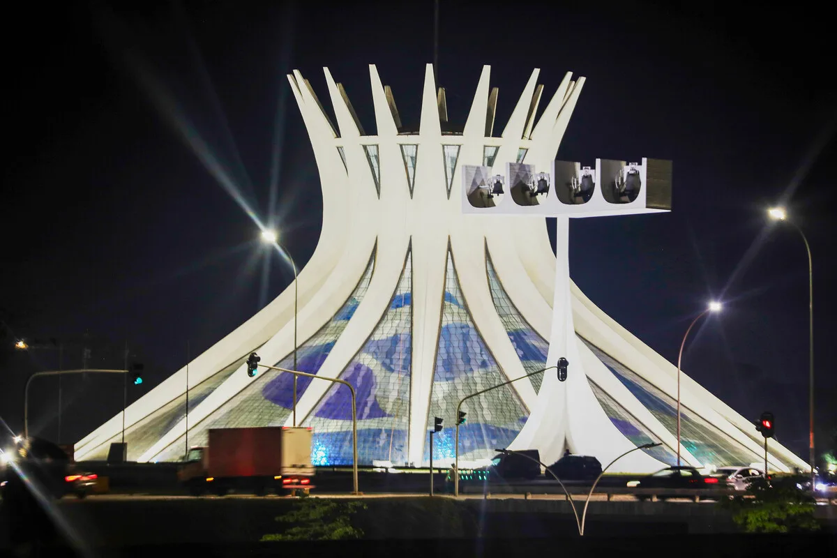 CEB abre licitação para renovar iluminação da Catedral de Brasília