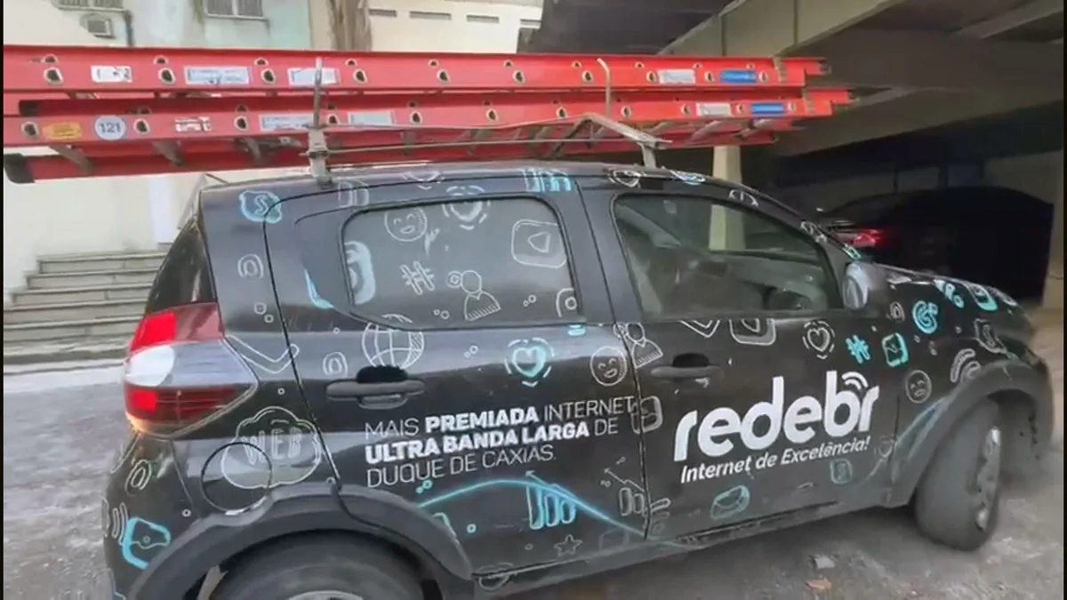 Funcionários de provedor são presos por cortar cabos de internet em Vila Isabel; bando tem ligação com o Comando Vermelho, diz polícia