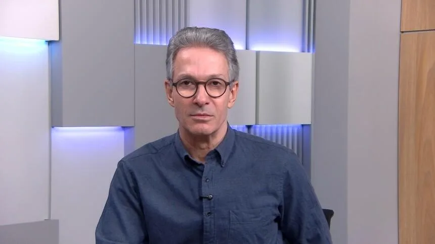 “A CLT é venerada pela esquerda”: Romeu Zema defende trabalho por hora e nova onda de flexibilização