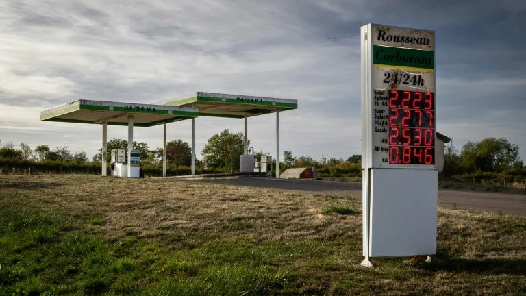 Malgré des prix qui augmentent de 3,8%, un membre de la BCE se réjouit que "l'inflation ne se propage pas" au-delà de la flambée incontrôlée des carburants dans la zone euro