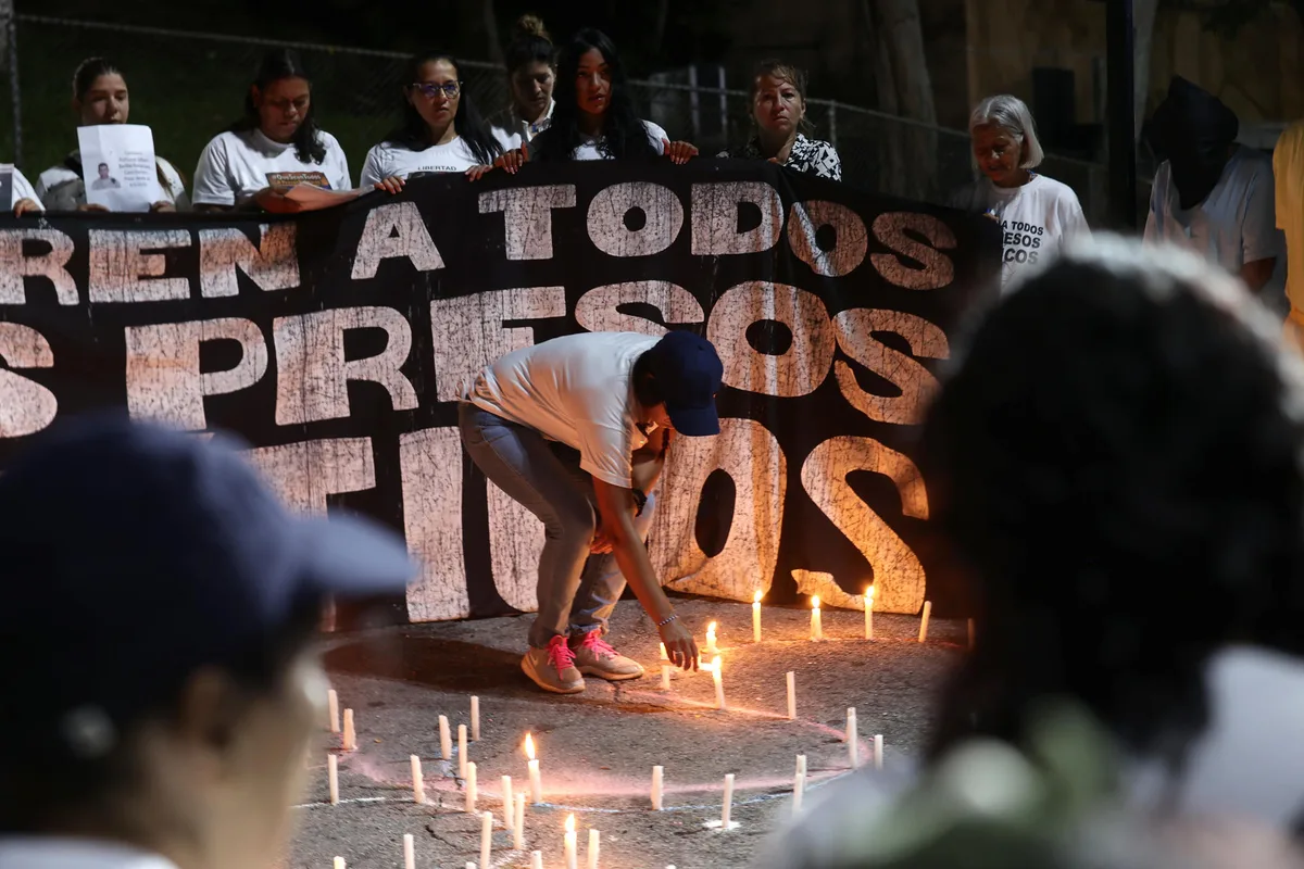 VIDEO: Andreína y Margareth Baduel abrazan de nuevo a su hermano Josnars, pero la tortura sigue