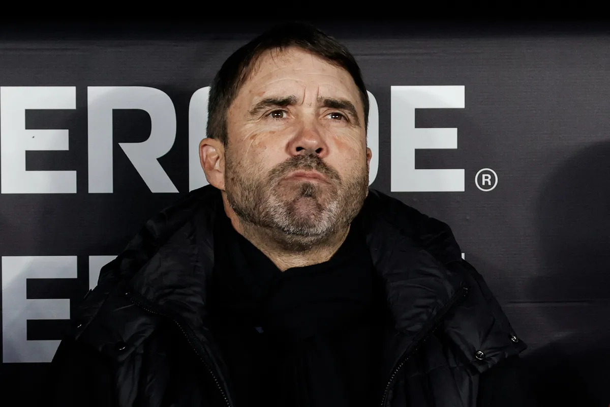 Coudet prepara su salida de un River envuelto en horas de gran incertidumbre