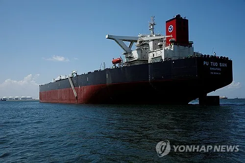 이란 전쟁 속 초대형유조선 용선료 하루 16억원 '사상 최고'
