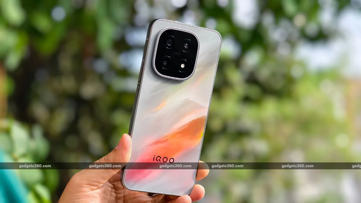 iQOO 16 Could Get One of Its Biggest Battery Upgrades Yet, Tipped to Get 8,400mAh Cell