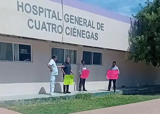 Médicos del Hospital General de Cuatro Ciénegas exigen cambio de director; señalan maltrato laboral y prepotencia