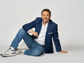 « Des pleureuses » : Bernard Montiel répond à Jean-Luc Lemoine et confirme son arrivée dans « Samedi d’en rire »