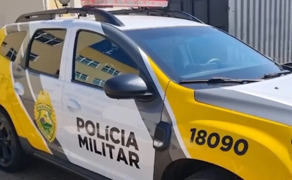 Homem é detido após ser denunciado por fazer gestos obscenos em sacada de prédio em Cascavel